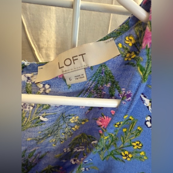 LOFT Blue Floral Mini Dress PTP 20 Length 31 - Picture 2 of 4